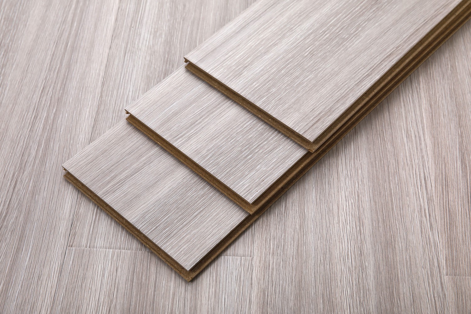 _H4A7044_眸目压缩