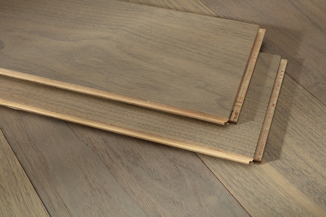 Pisos de madeira multicamadas internos específicos do designer Pisos de madeira projetados com acabamento fosco resistente ao desgaste e resistente à umidade