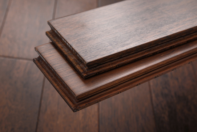 Piso de madeira interno resistente ao desgaste, à prova de umidade, comprimento de 610 mm, suporta personalização, piso de madeira Merbu, 18 mm