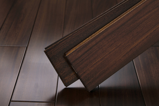 Pisos de madeira maciça à prova de umidade, resistente ao desgaste interno, cor de nogueira, 100% madeira maciça OKAN