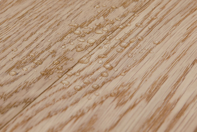 Pisos compostos de madeira maciça de carvalho fabricado na China com espessura de 15 mm de cor de madeira bruta escovada