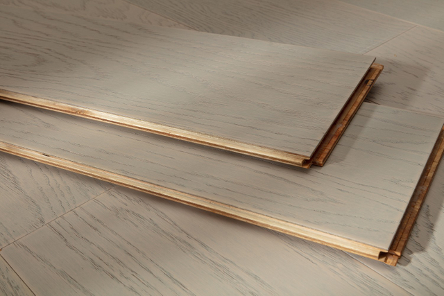 Boa qualidade de produção na China Pisos de madeira projetada Multicamadas Carvalho Noz Teca Folheado de madeira natural