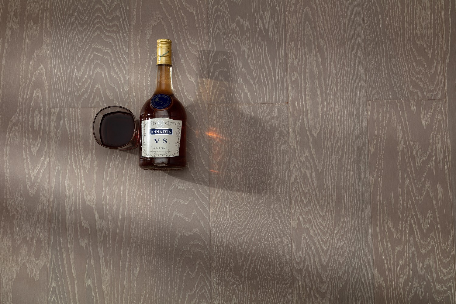 0G0A9252_眸目压缩